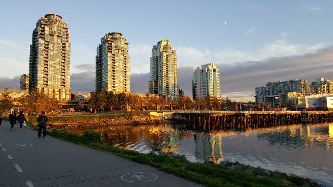 Choosing Between a Vancouver Condo and a House in the Suburbs